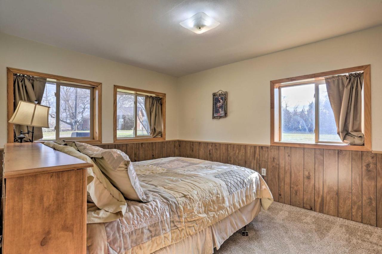 Rustic Spearfish Cabin On 12-Acre Trout Farm Exterior photo
